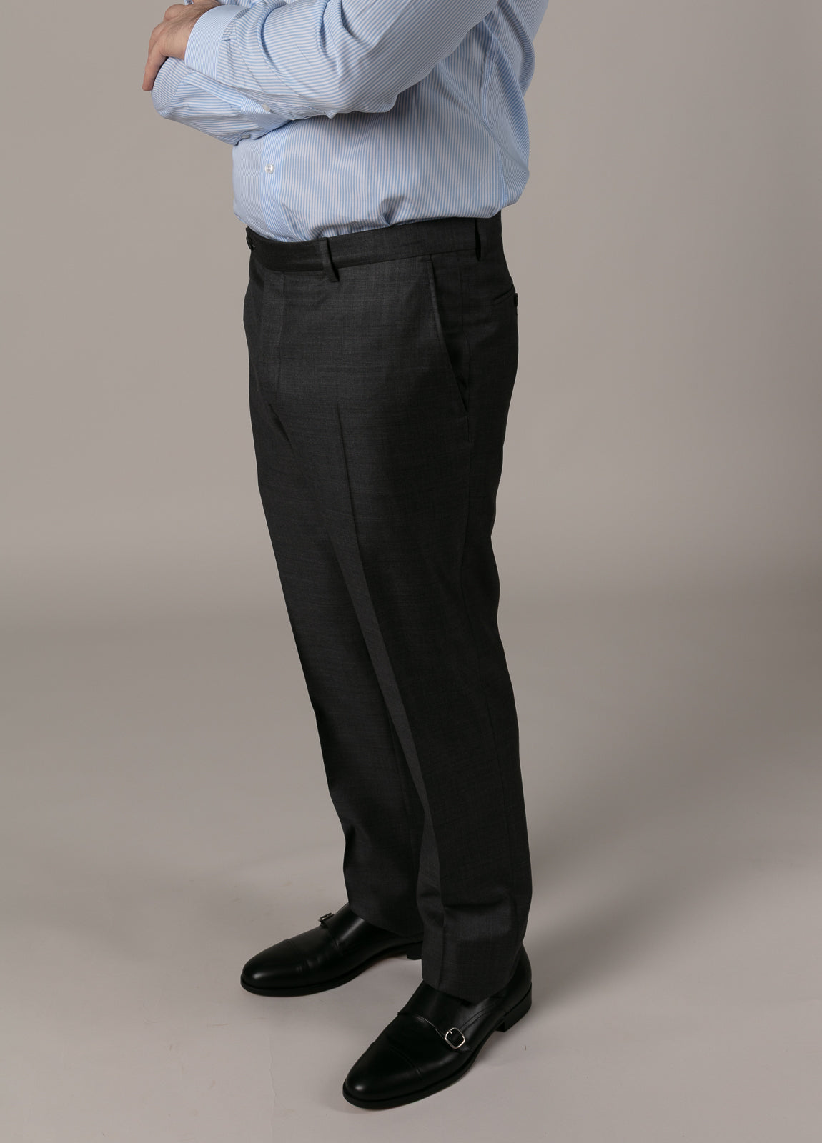 Traje vestir textura gris