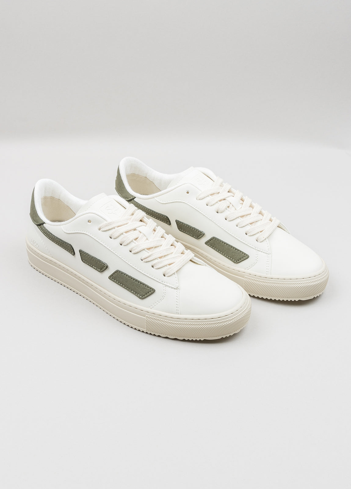 Sneakers blanco y kaki