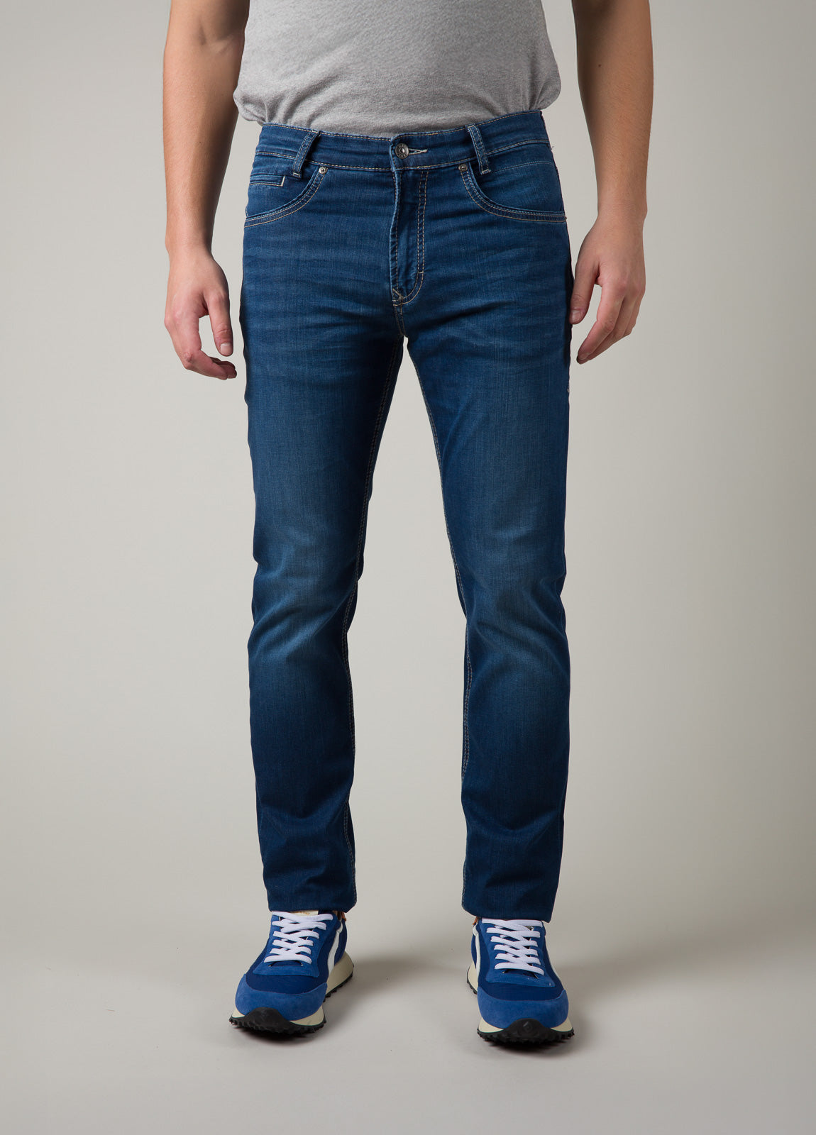 Pantalón tejano azul denim