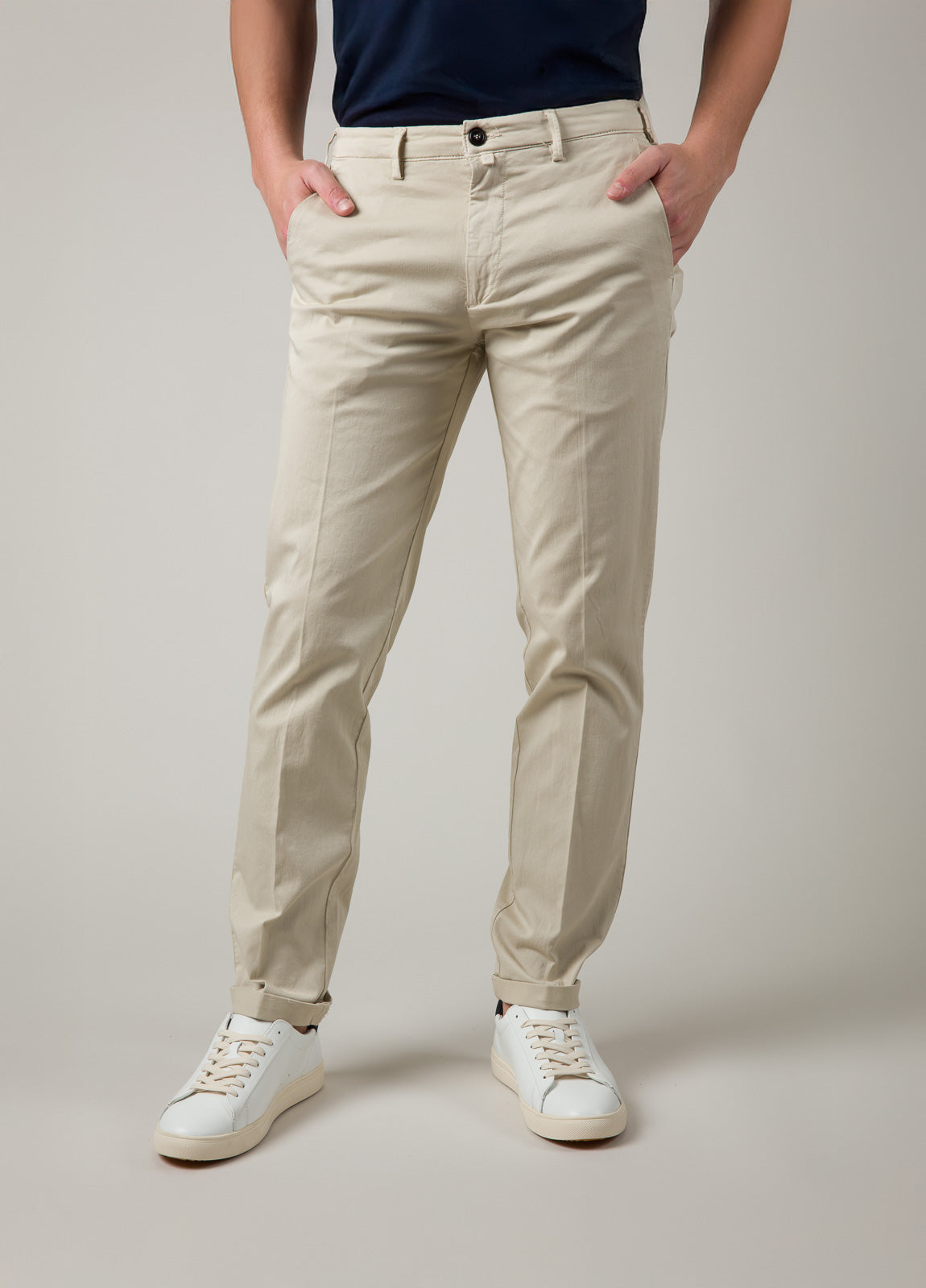 Pantalón chino gabardina beige