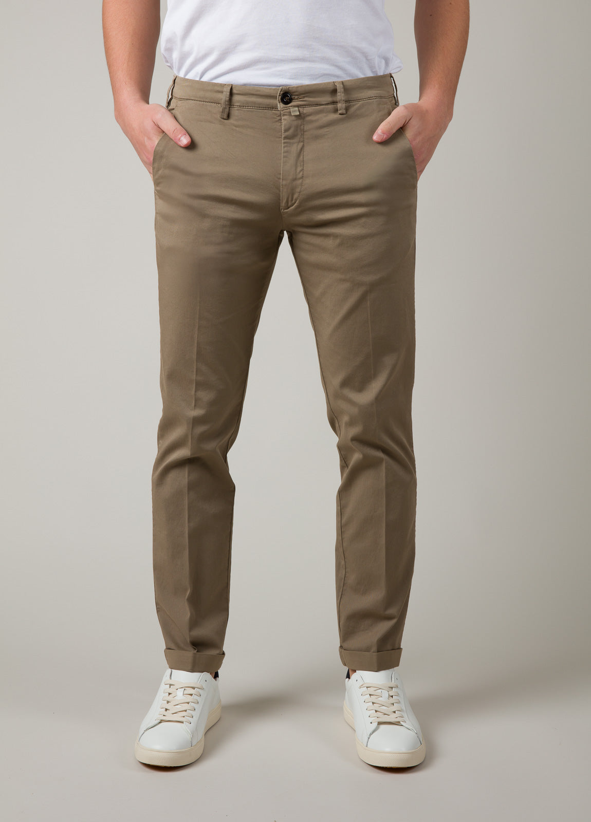 Pantalón chino gabardina visón