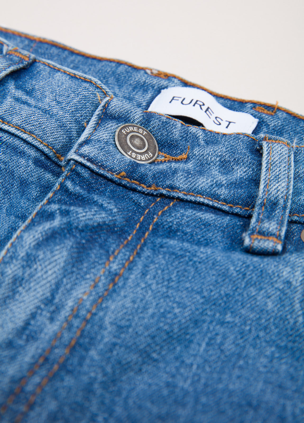 Pantalón tejano denim medio