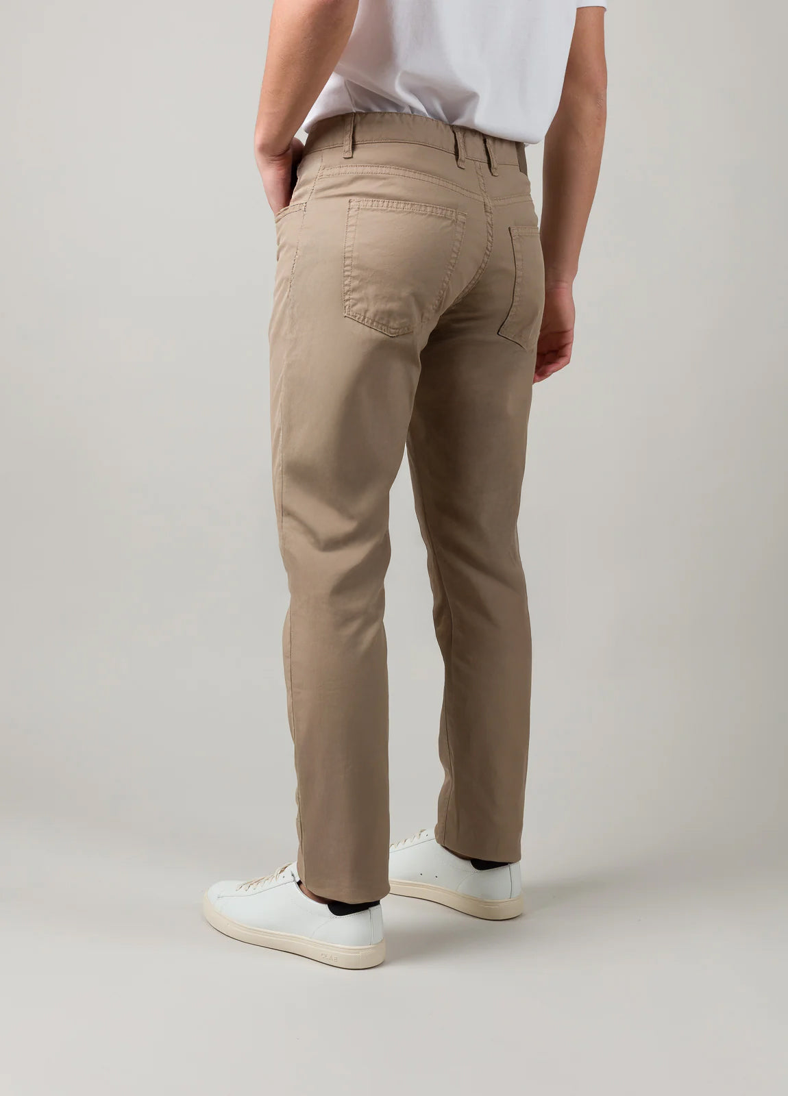 Pantalón cinco bolsillos visón