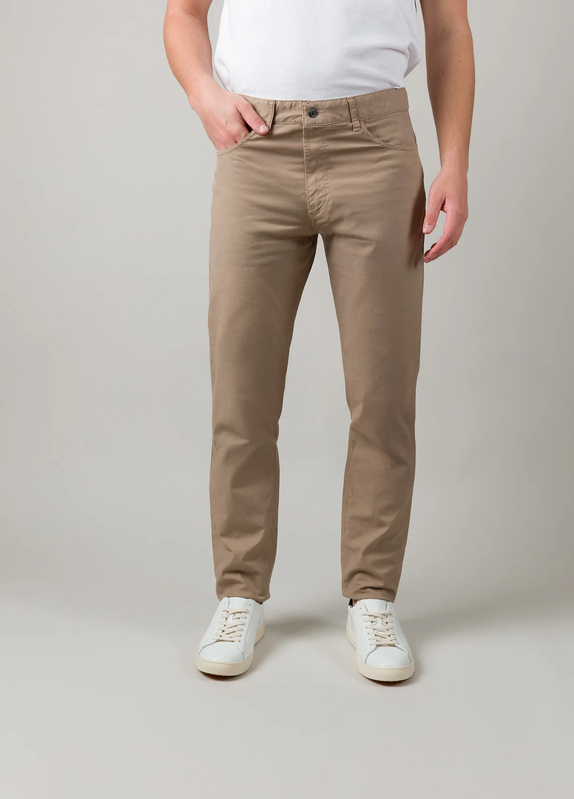 Pantalón cinco bolsillos visón