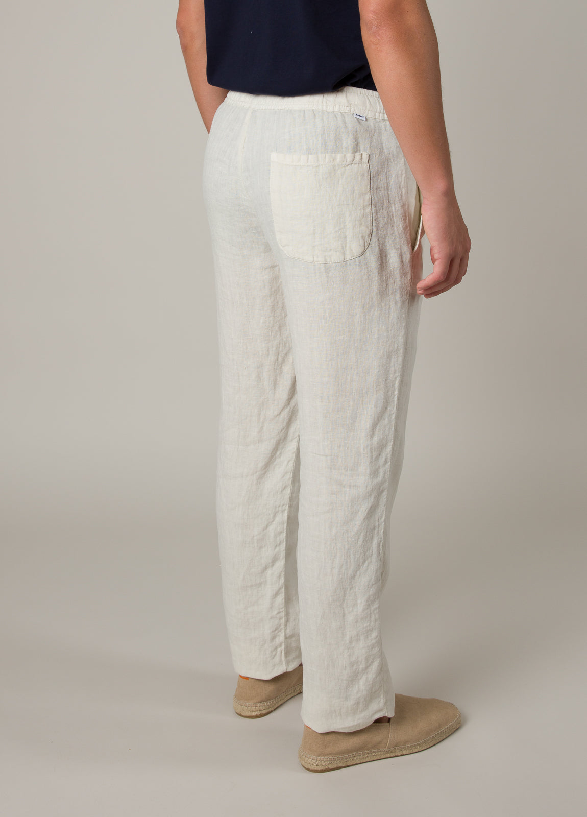 Pantalón jogger lino crudo