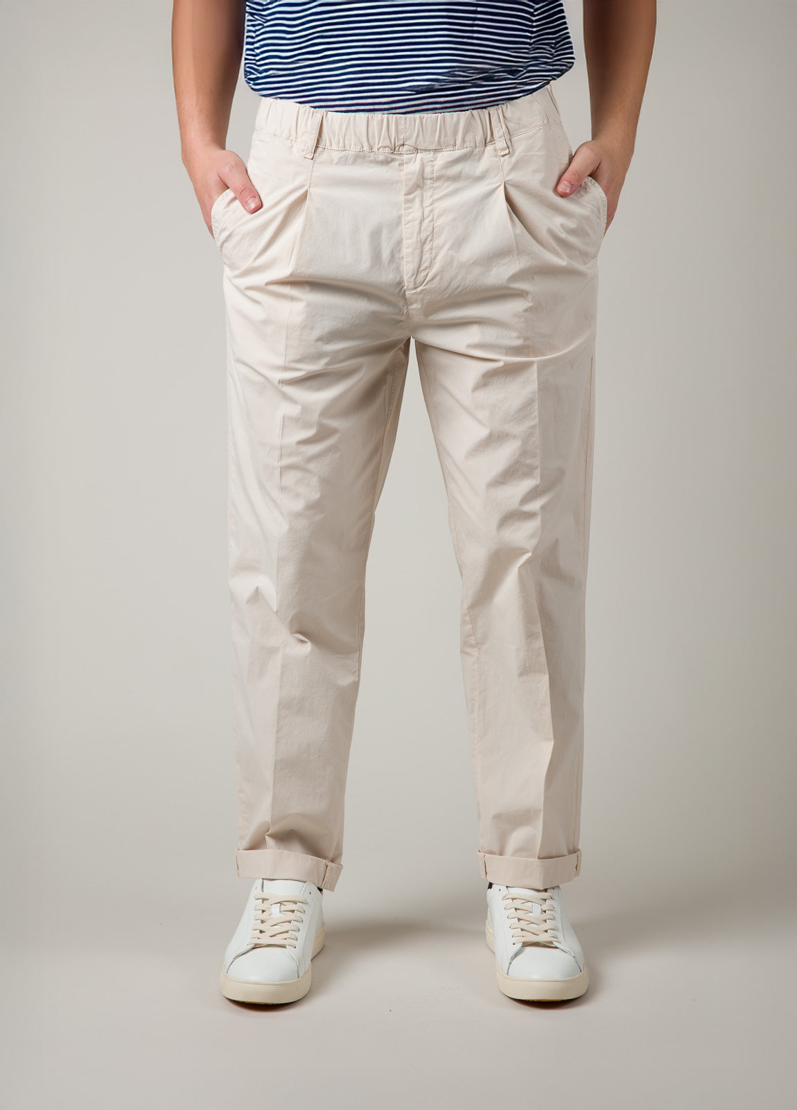 Pantalón sport crudo