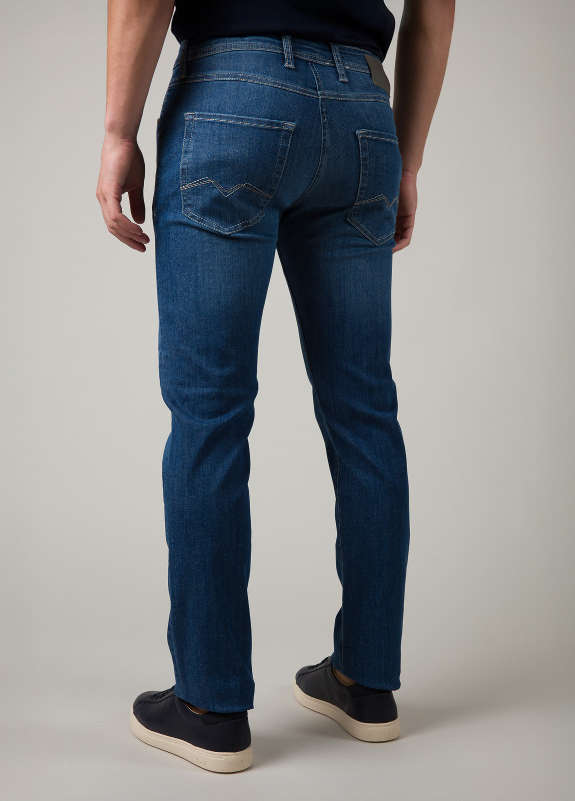 Pantalón tejano denim medio