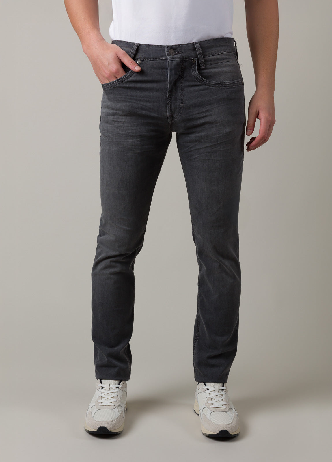 Pantalón tejano gris