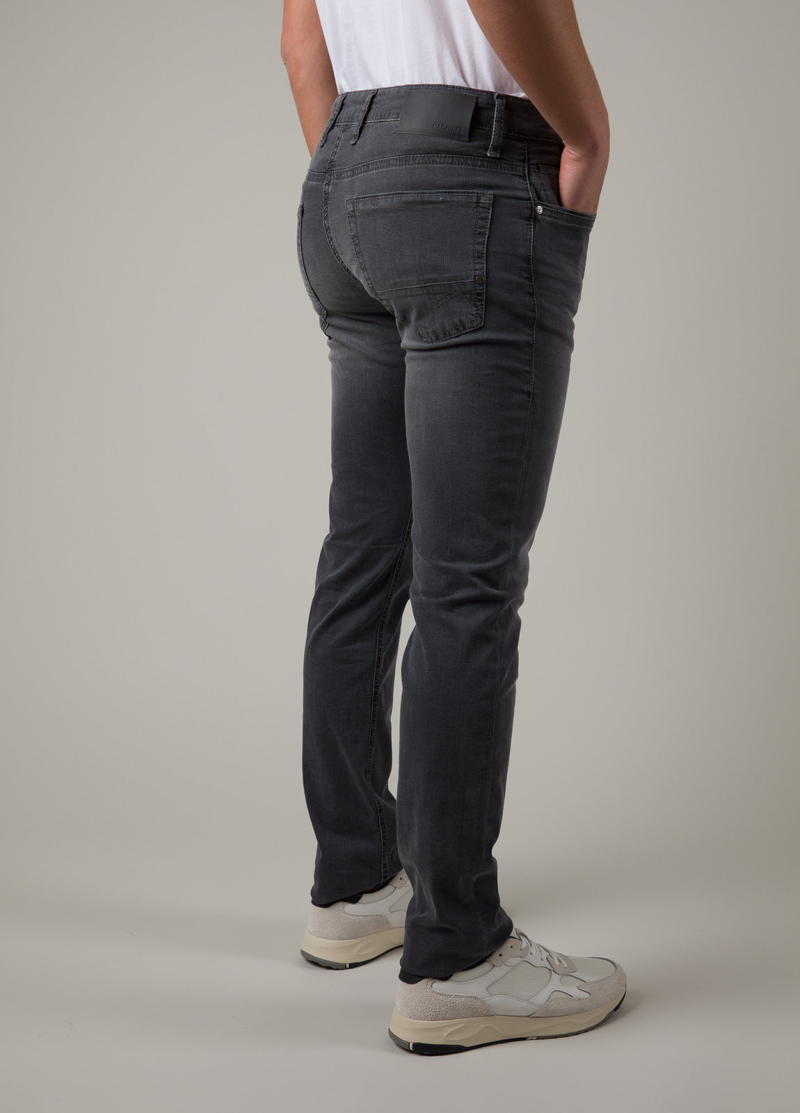 Pantalón tejano gris
