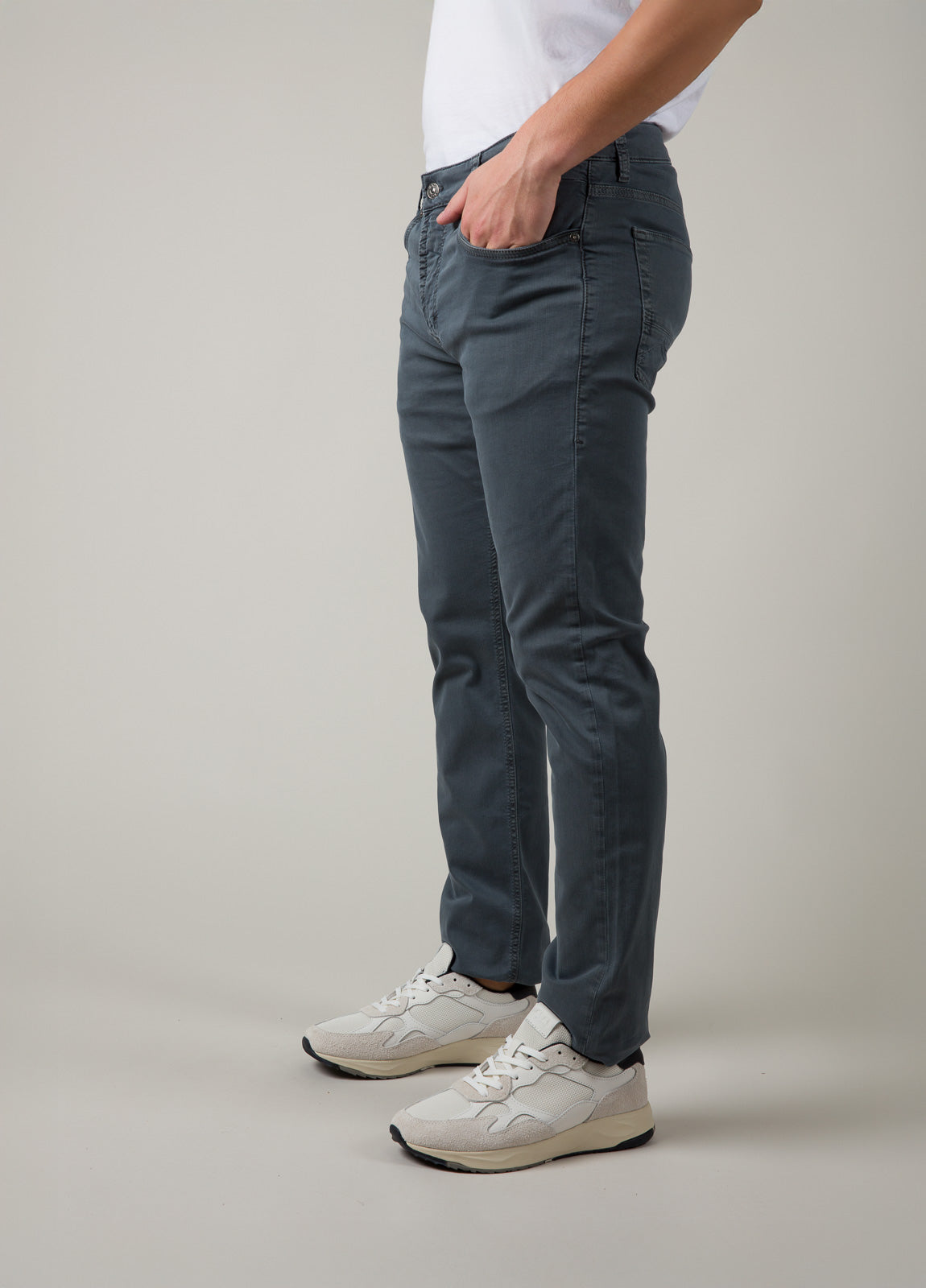 Pantalón cinco bolsillos gris