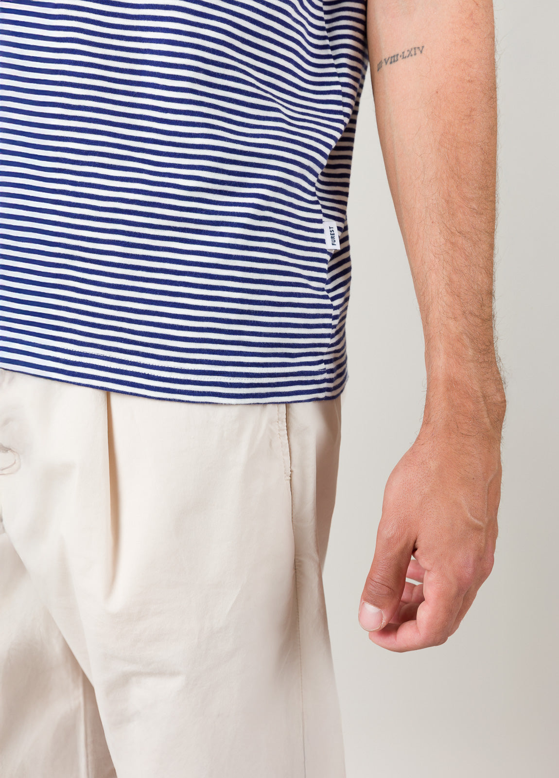 Blue striped short-sleeved T-shirt