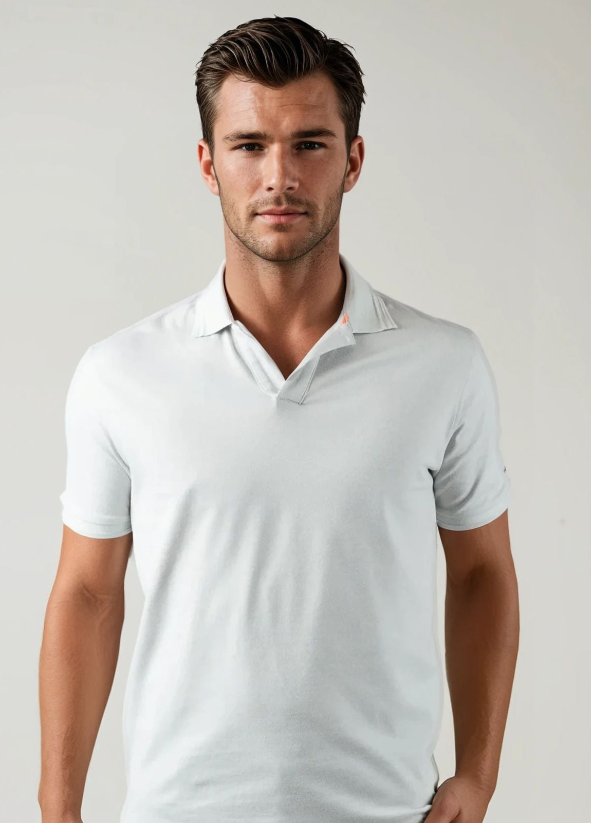 Polo cuello V gris claro