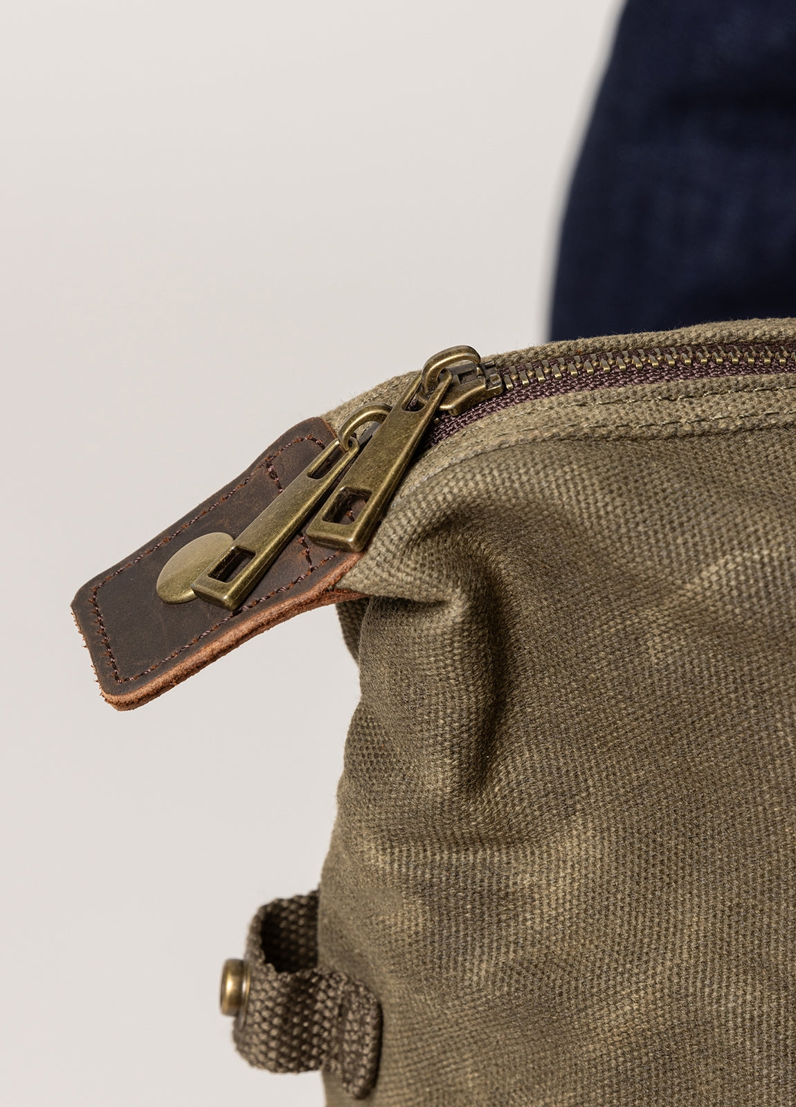 Mochila pequeña de viaje kaki