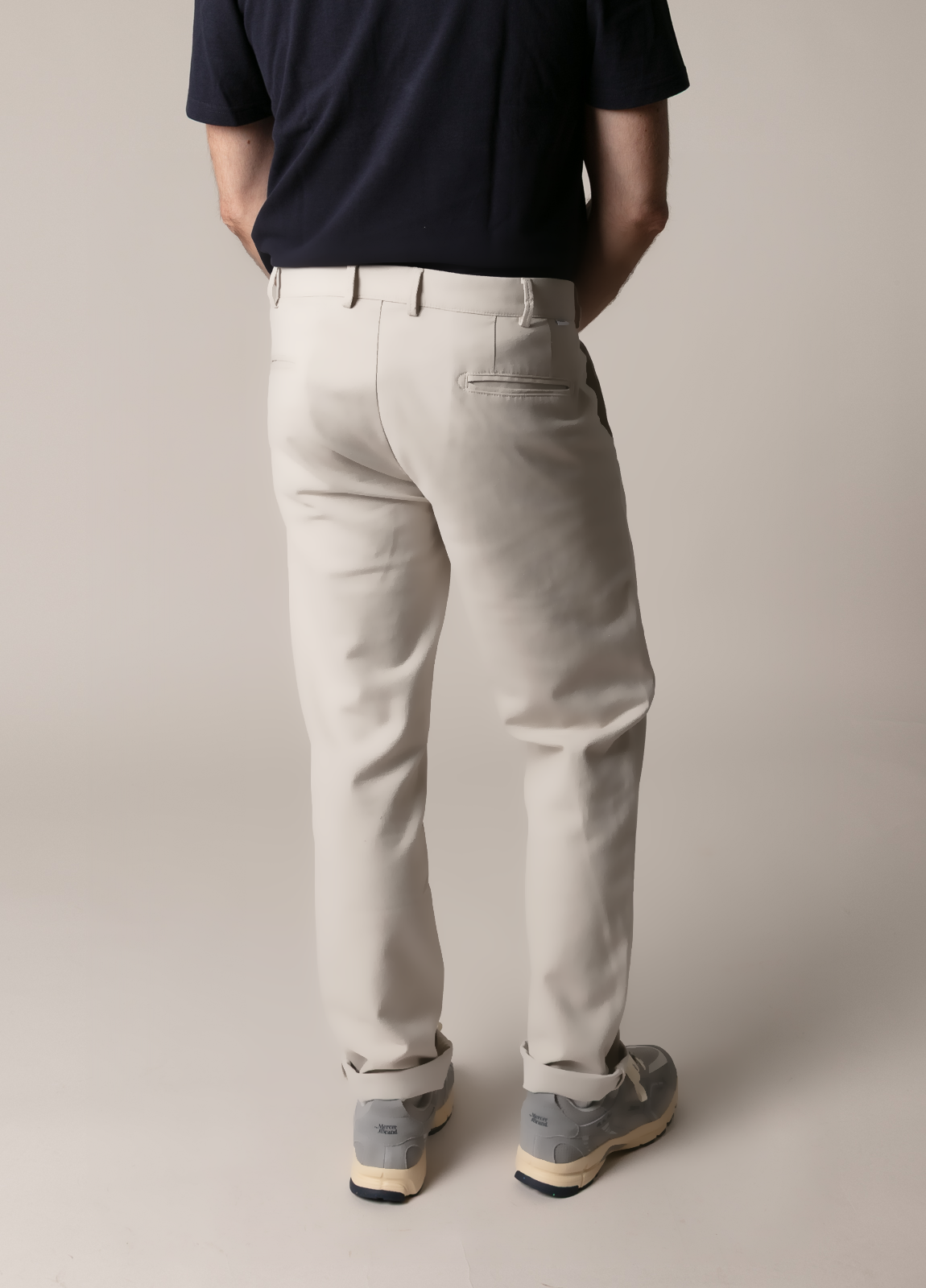 Pantalón chino regular crudo