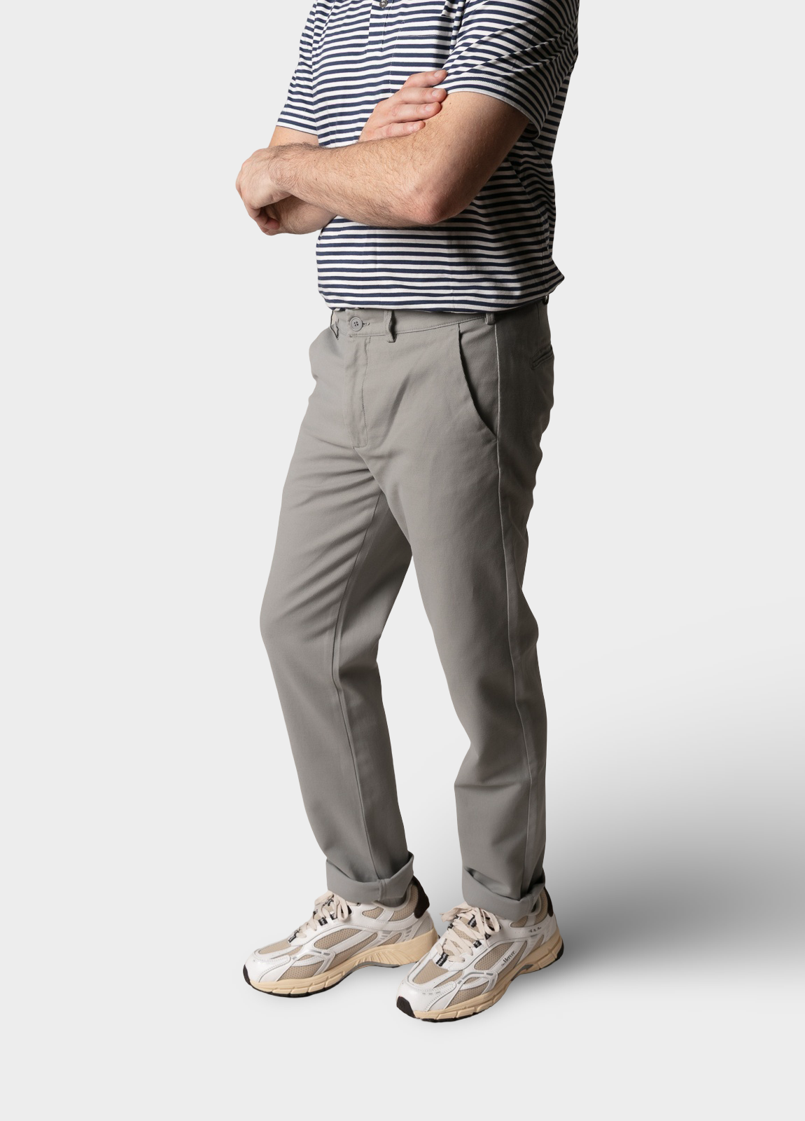Pantalón chino regular gris
