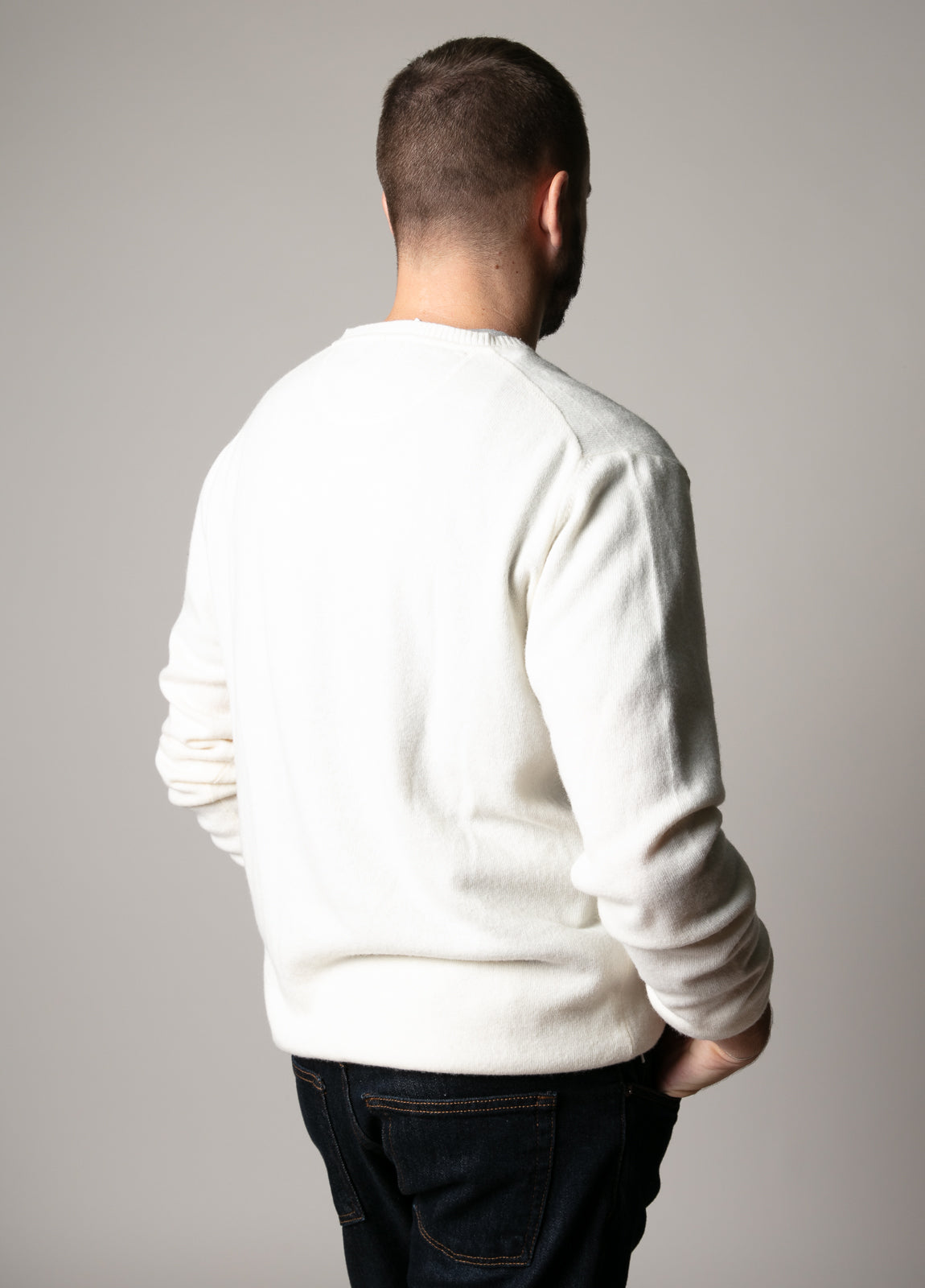 Raw V-neck jersey