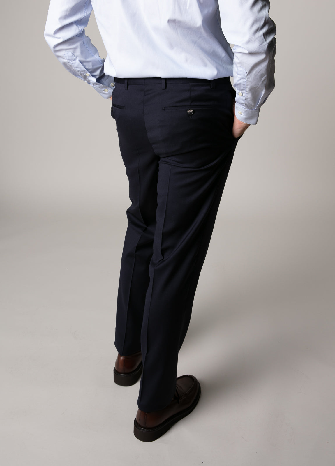 Traje liso marino