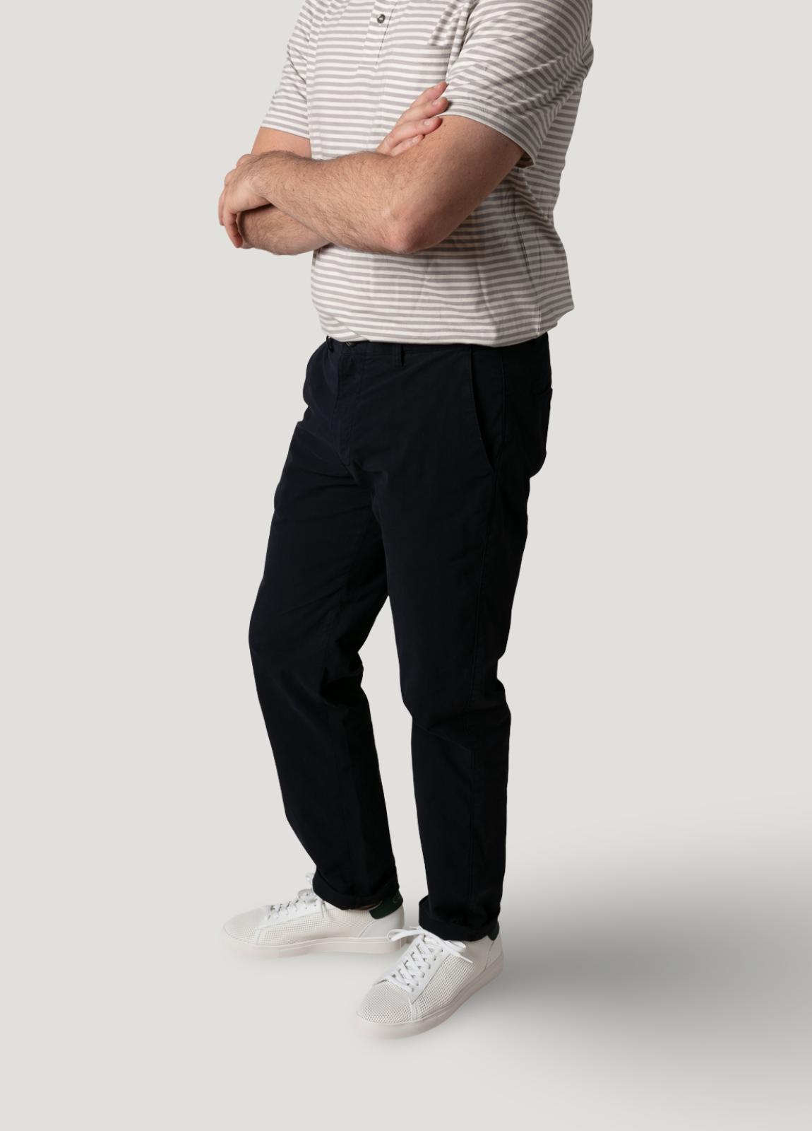 Pantalón casual chino marino