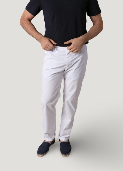 Pantalón casual chino blanco