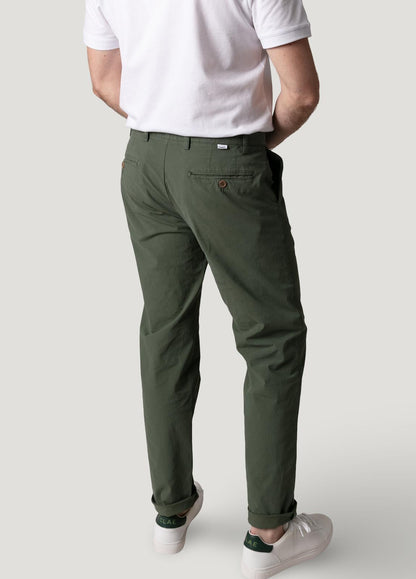 Green chino casual pants