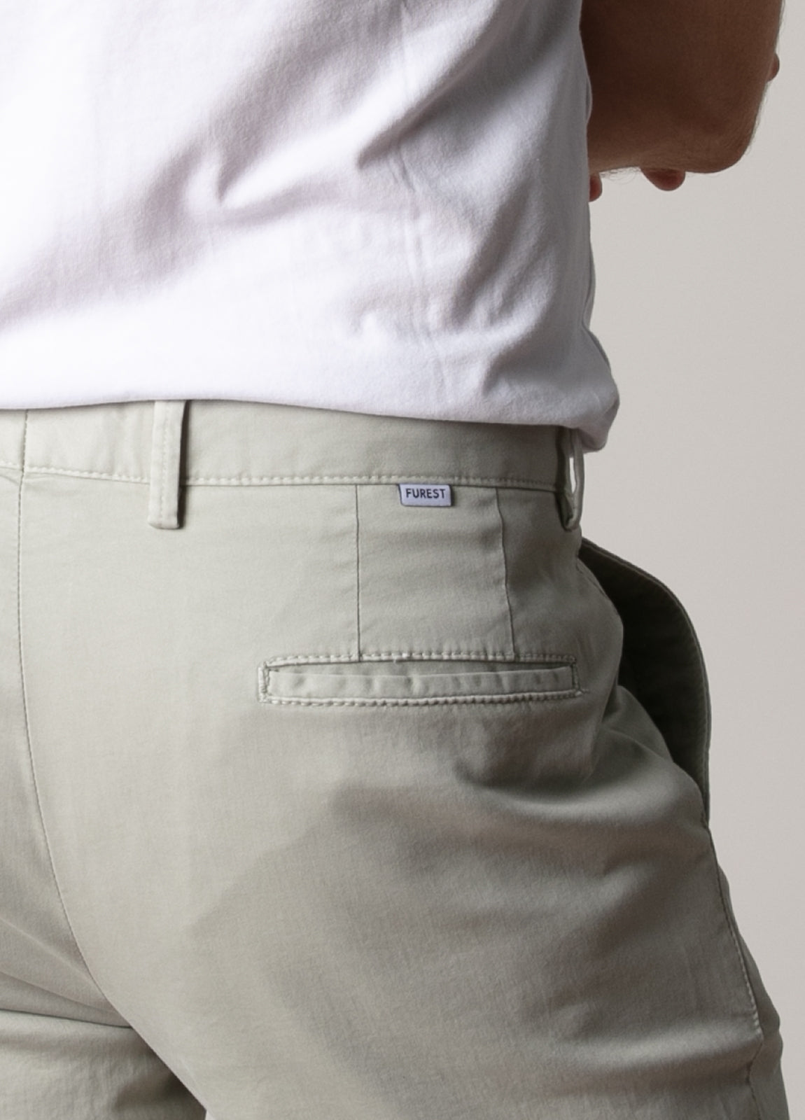 Pantalón chino gabardina verde