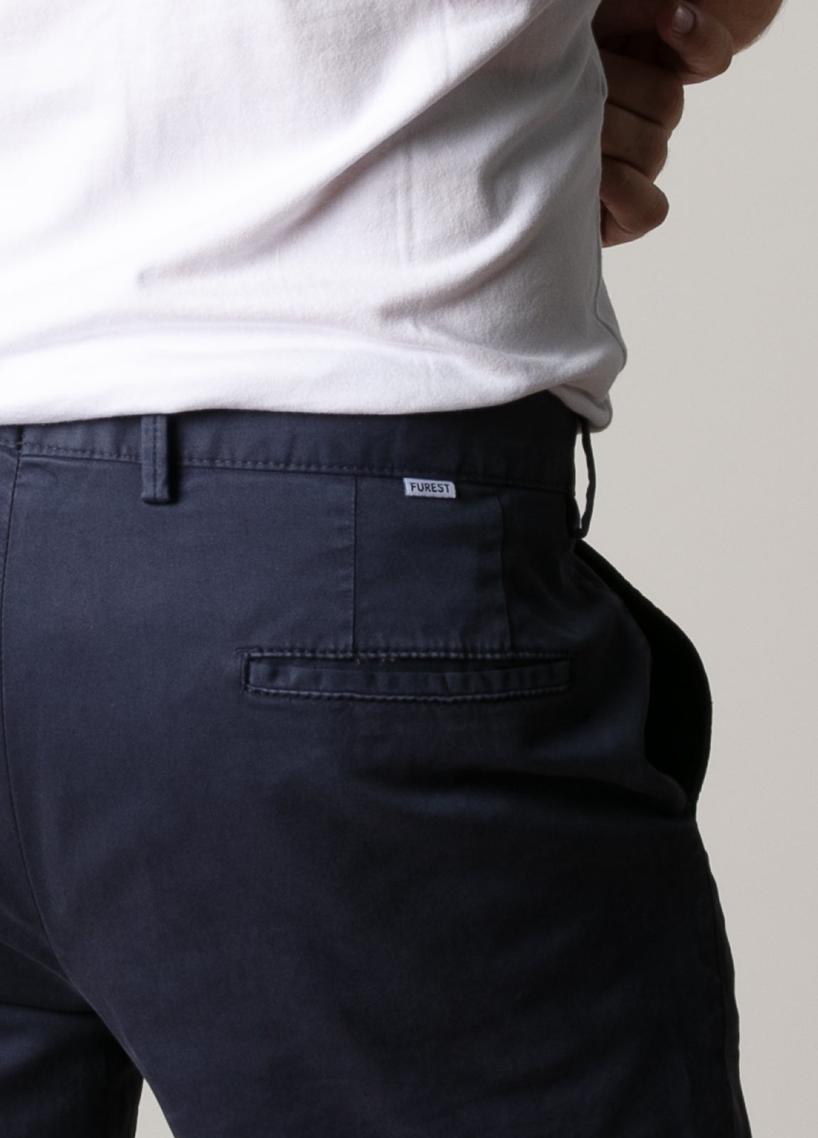 Pantalón chino gabardina azul marino