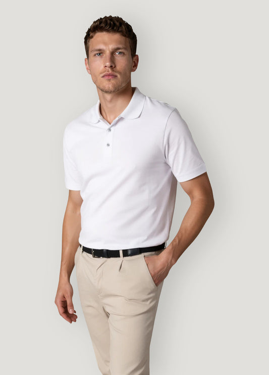 White piqué short-sleeved polo shirt