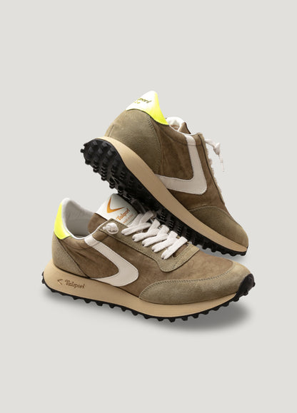Khaki sneaker