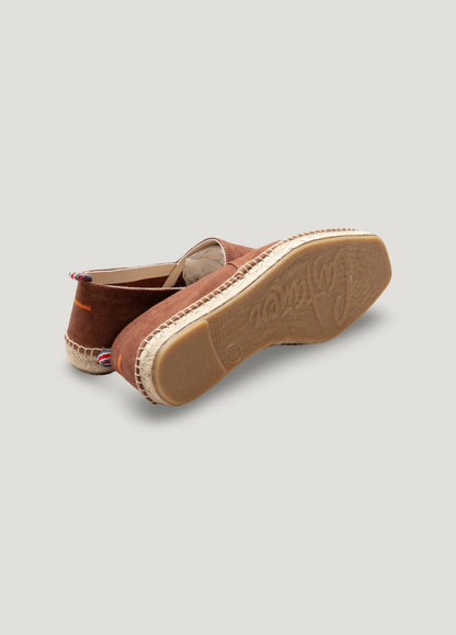 Rust sports shoes