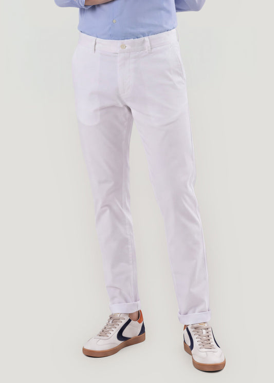 Pantalón casual chino blanco