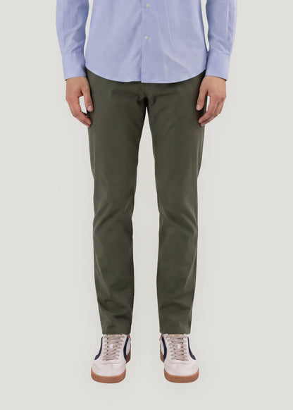 Pantalón casual chino verde