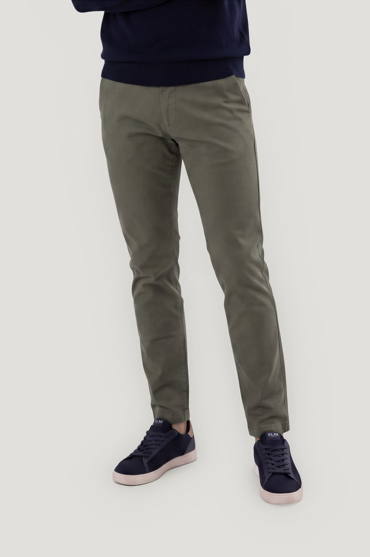 Pantalón chino regular kaki