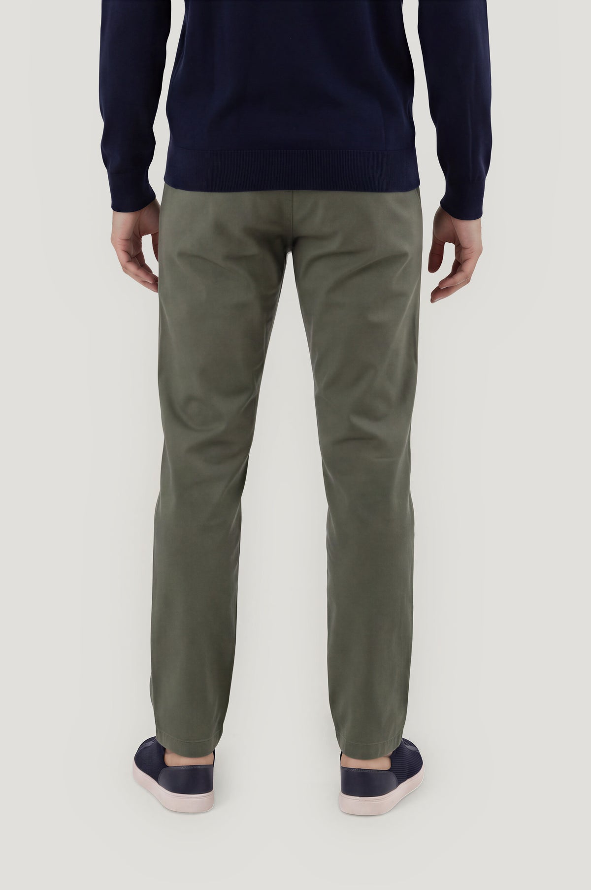 Pantalón chino regular kaki