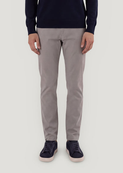 Pantalón chino regular gris