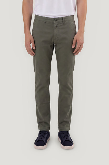 Pantalón chino regular kaki