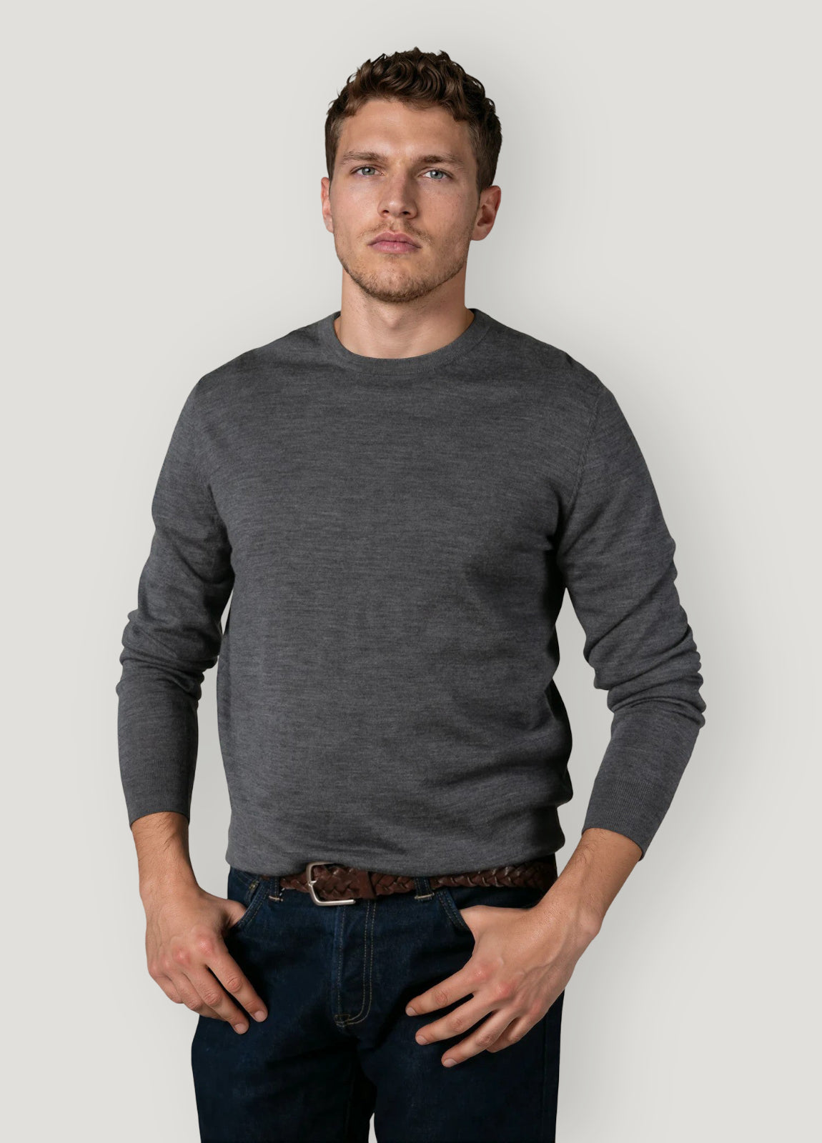 Jersey cuello redondo lana merino gris oscuro