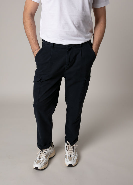 Pantalón cargo azul marino