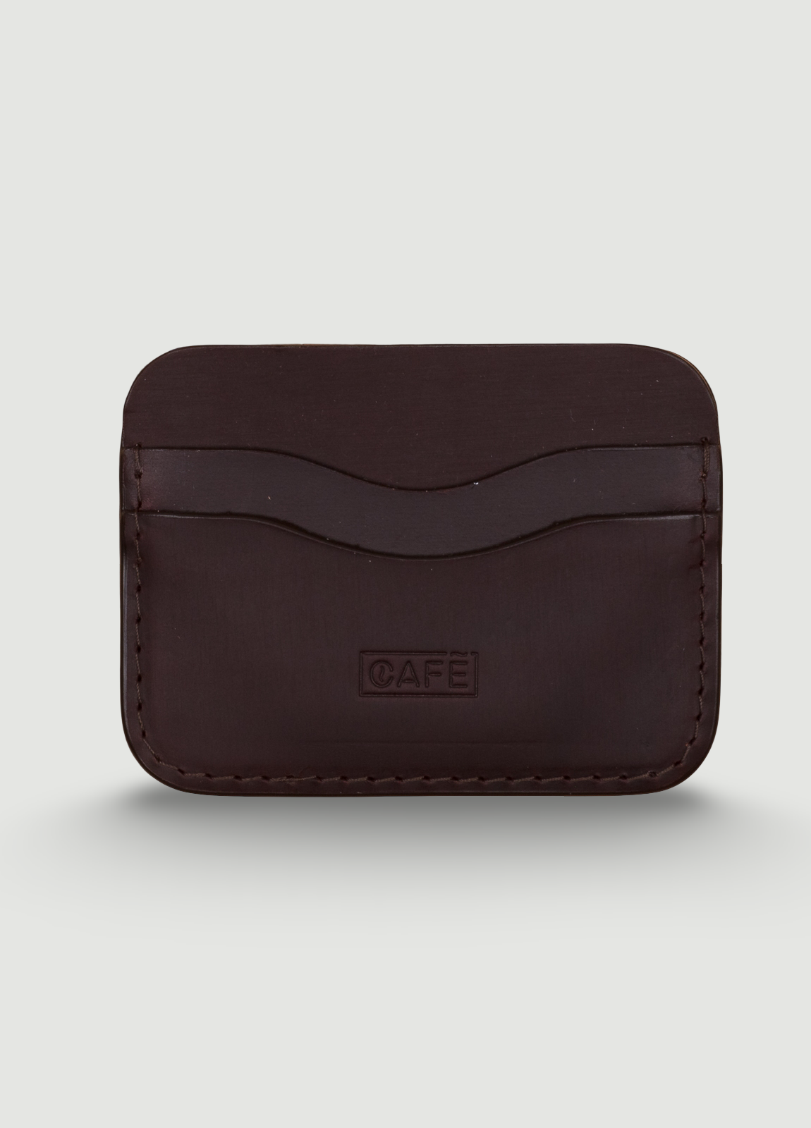 Tarjetero de piel color marrón oscuro