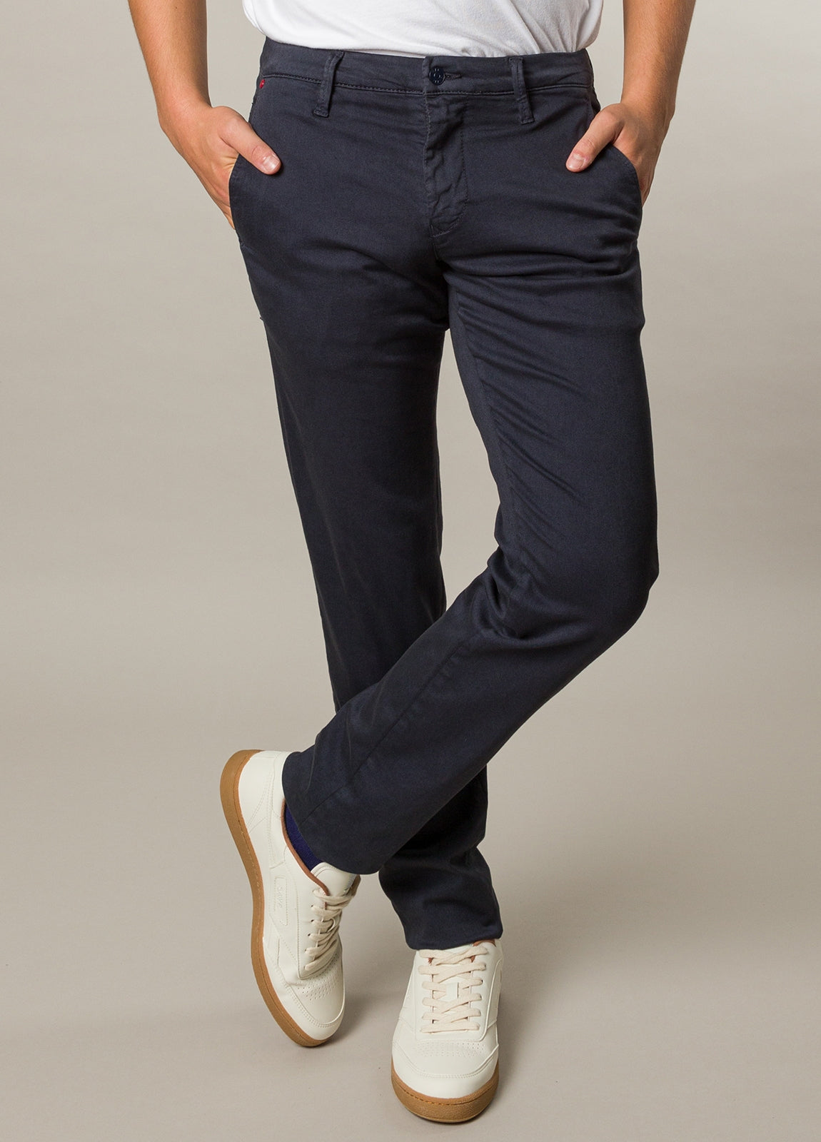 Pantalón chino azul marino