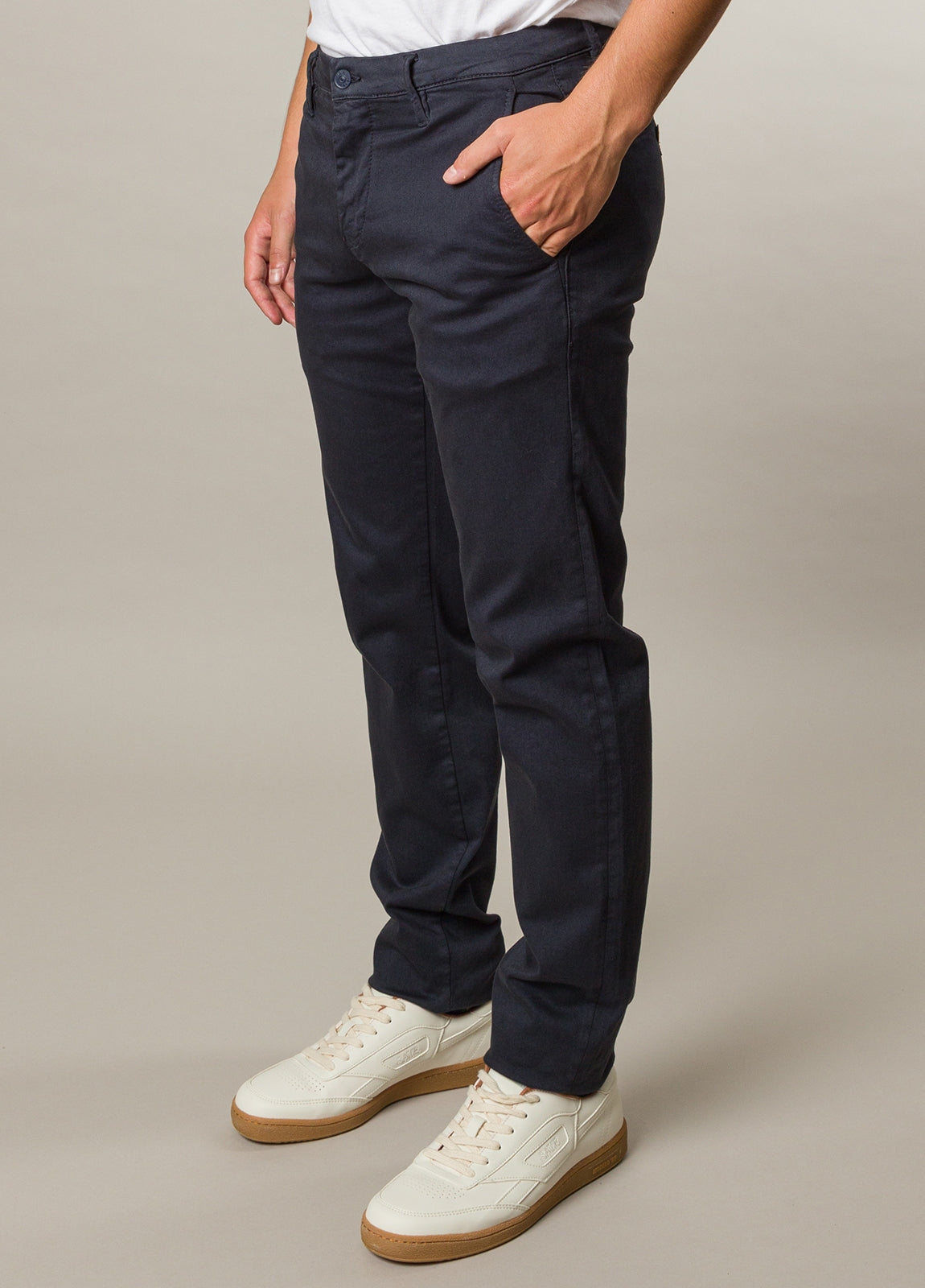 Pantalón chino azul marino