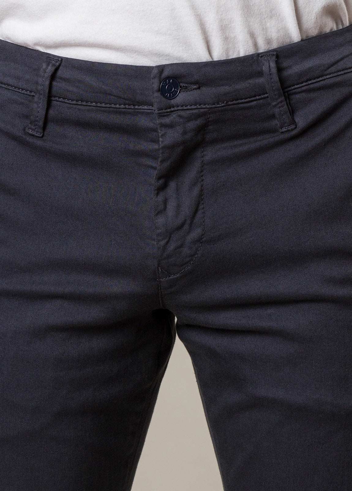 Pantalón chino azul marino