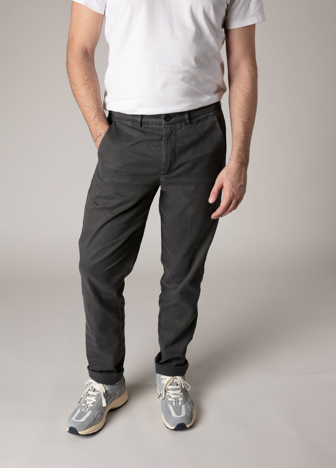 Pantalón chino premium gris