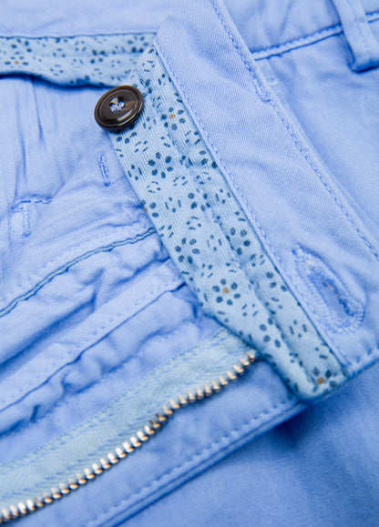 Pantalón chino gabardina azul