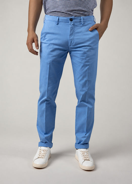 Pantalón chino gabardina azul