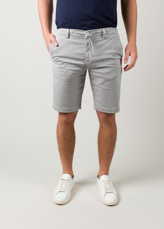 Bermuda elástica gris