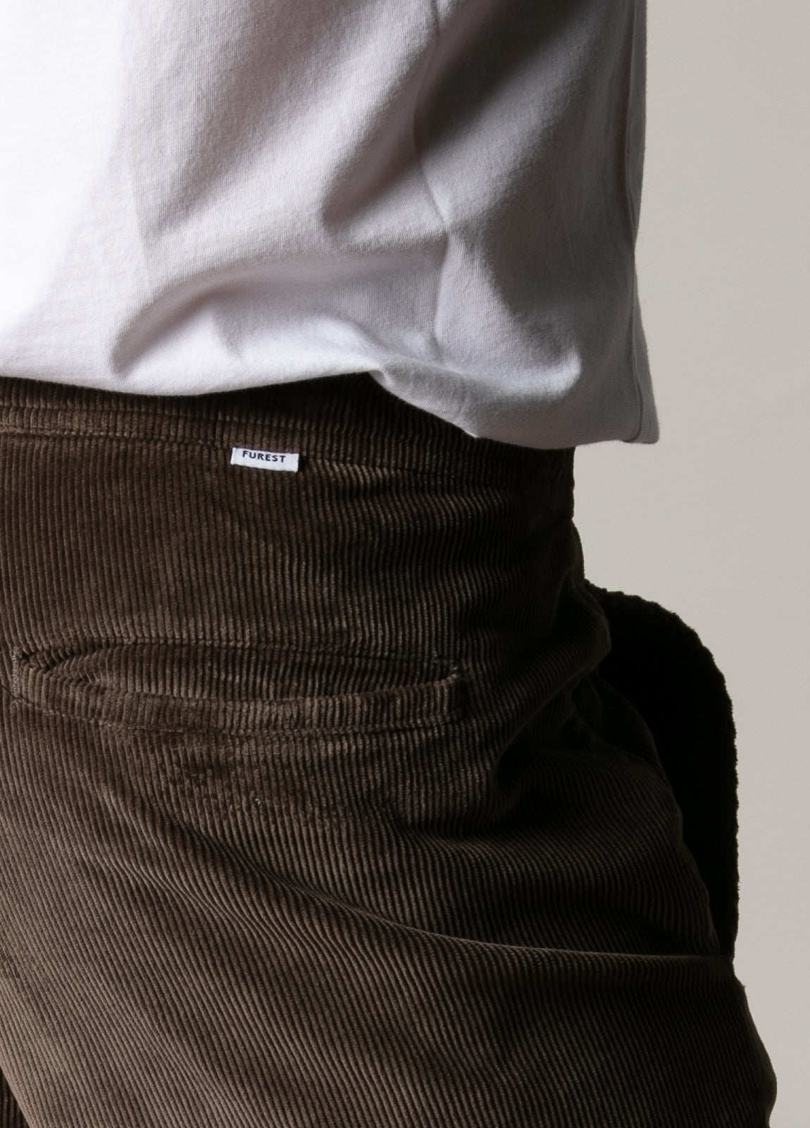 Pantalón jogger pana marrón