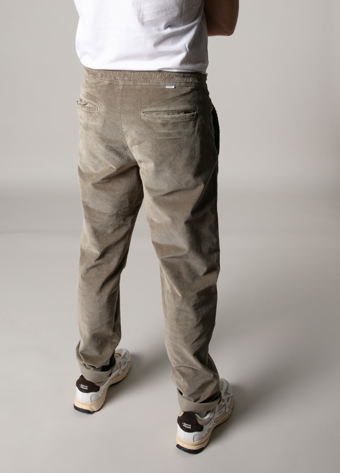 Pantalón jogger pana visón