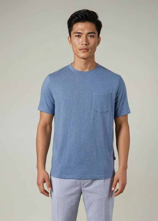 Light blue short-sleeved T-shirt