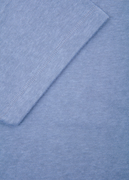 Light blue short-sleeved T-shirt