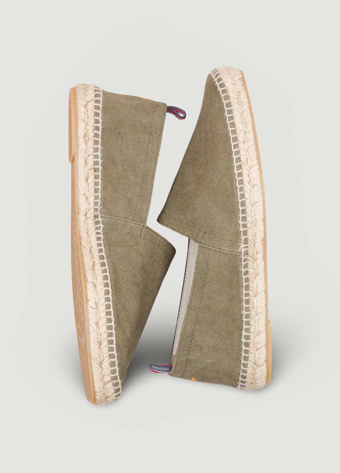 Calzado sport kaki